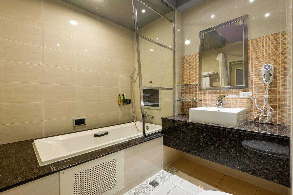 R7 Hotel เกาสง ภายนอก รูปภาพ