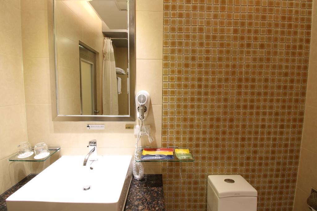 R7 Hotel เกาสง ภายนอก รูปภาพ
