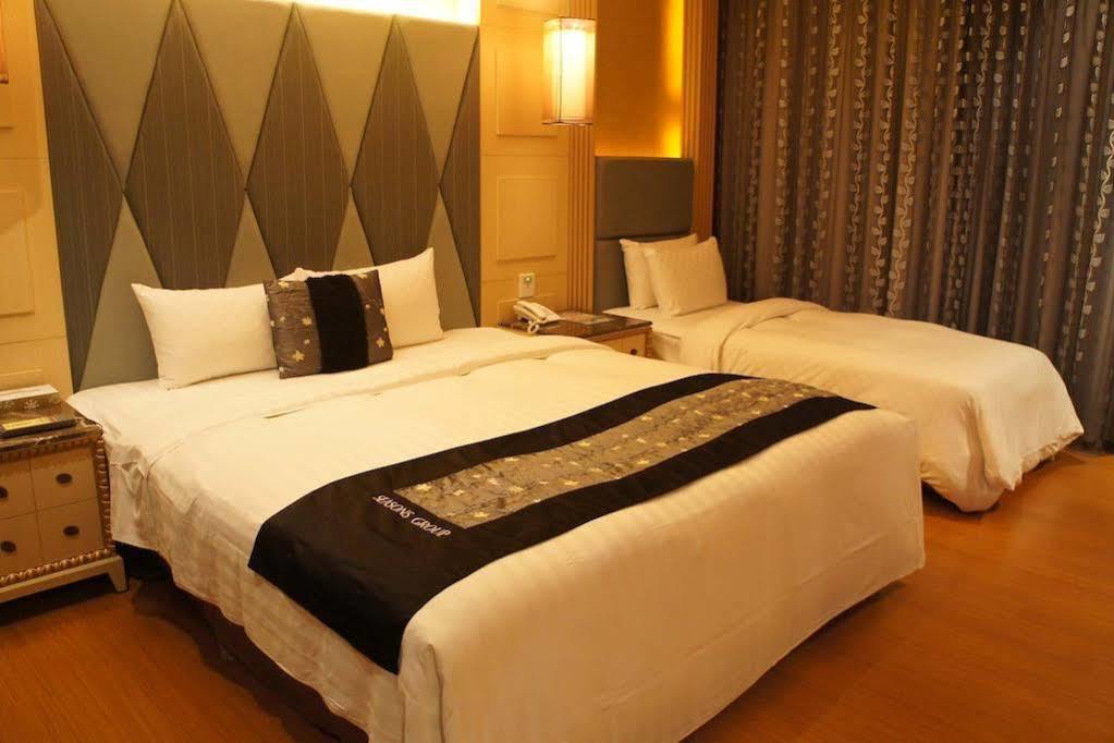 R7 Hotel เกาสง ภายนอก รูปภาพ