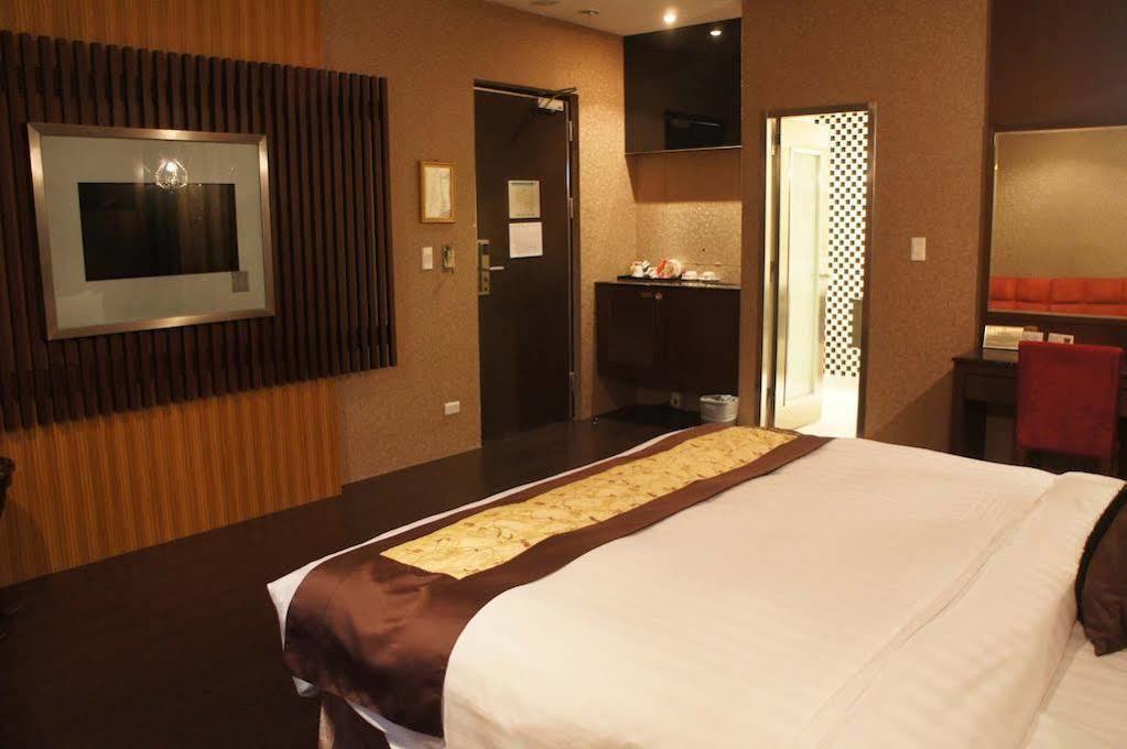 R7 Hotel เกาสง ภายนอก รูปภาพ