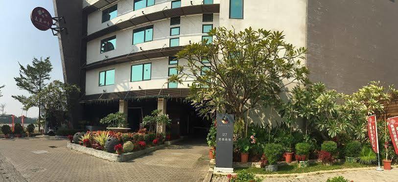 R7 Hotel เกาสง ภายนอก รูปภาพ